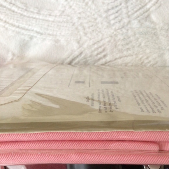 Tablecloth NWOT - Picture 6 of 7